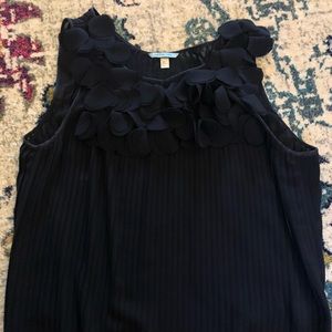 Leifnotes size: 2 Womens Sleeveless Blouse